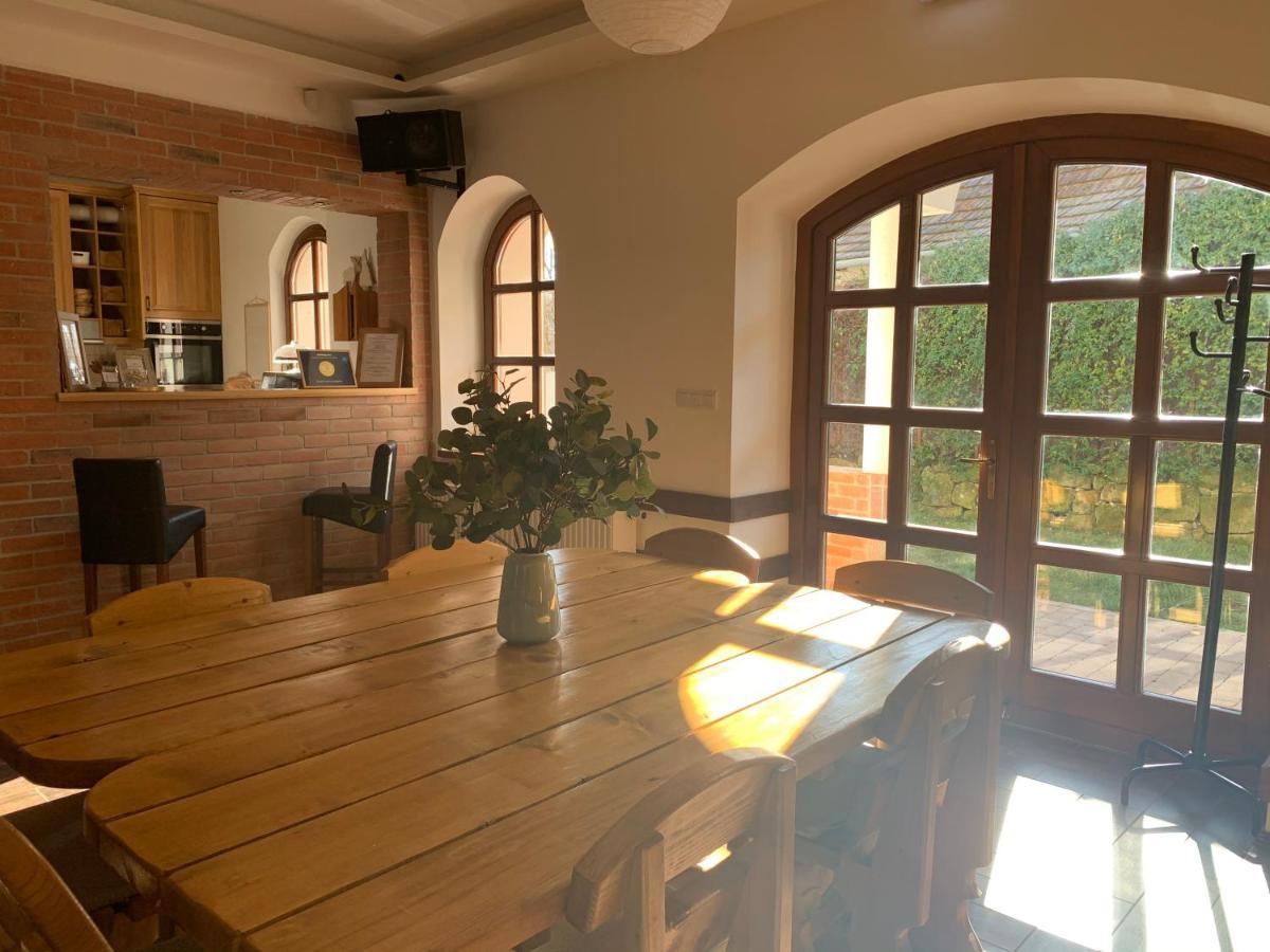 Buzas Pince Vendeghaz Hotel Ecséd Екстериор снимка