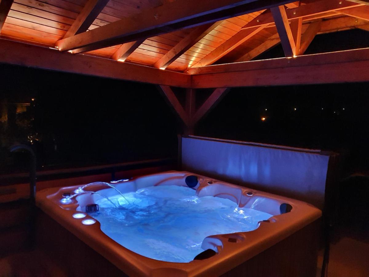 Buzas Pince Vendeghaz Hotel Ecséd Екстериор снимка