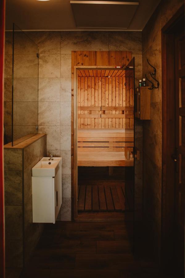 Buzas Pince Vendeghaz Hotel Ecséd Екстериор снимка