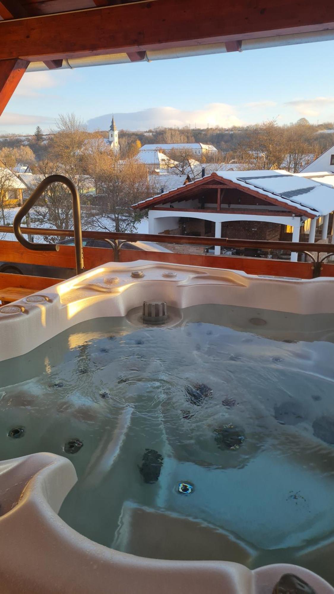 Buzas Pince Vendeghaz Hotel Ecséd Екстериор снимка