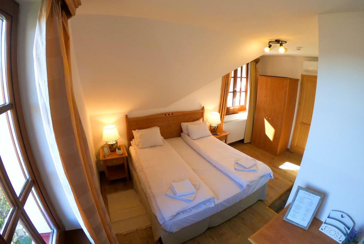 Buzas Pince Vendeghaz Hotel Ecséd Екстериор снимка