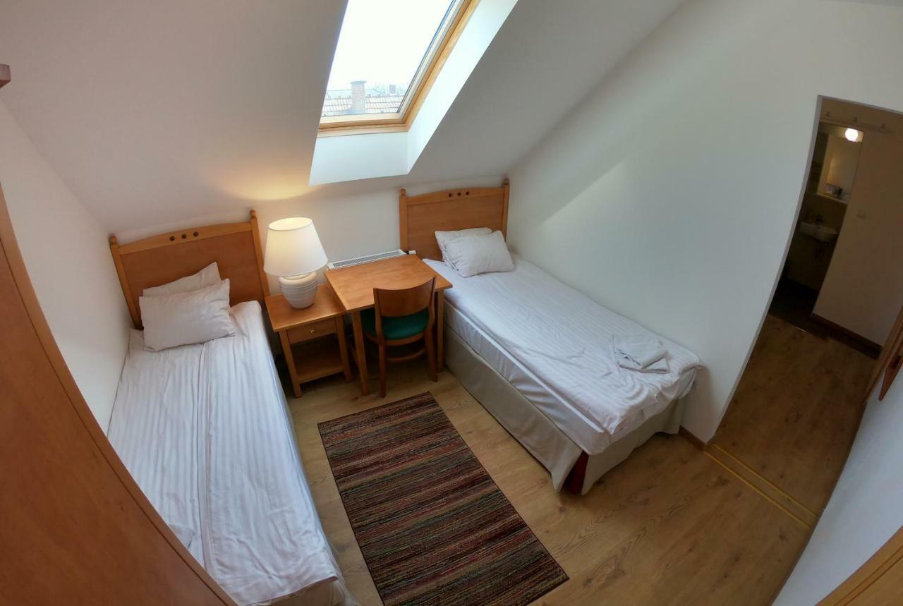 Buzas Pince Vendeghaz Hotel Ecséd Екстериор снимка