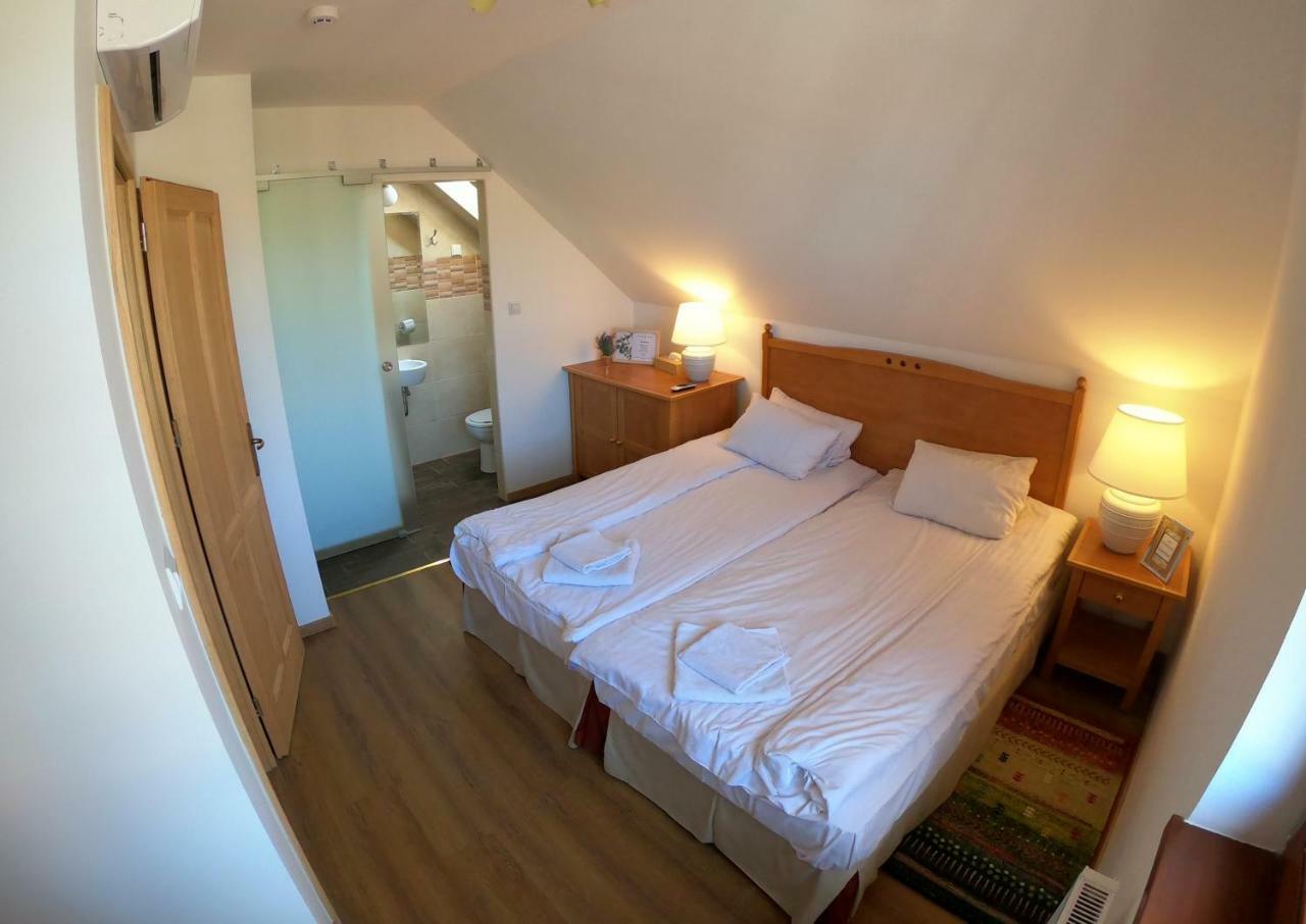 Buzas Pince Vendeghaz Hotel Ecséd Екстериор снимка