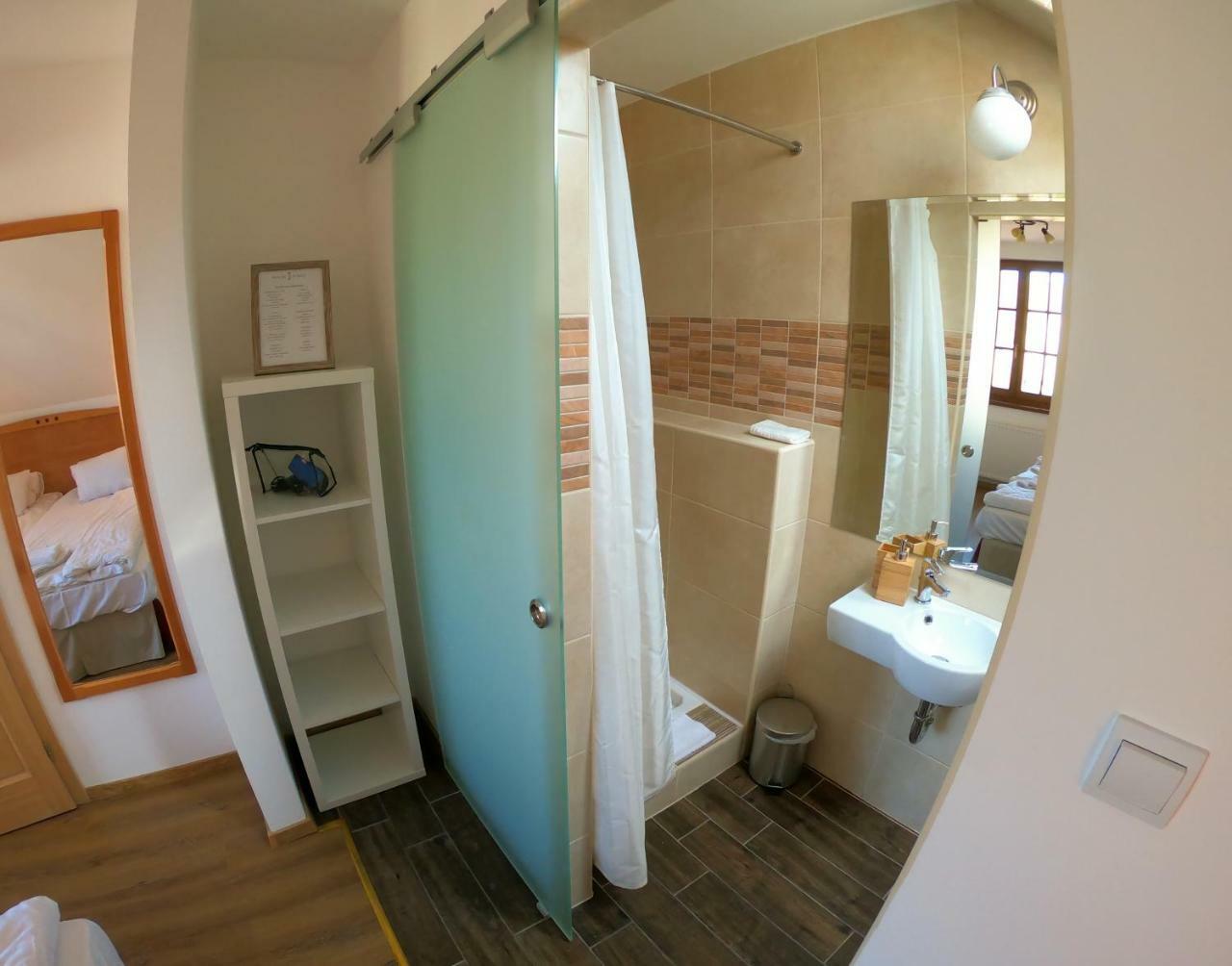 Buzas Pince Vendeghaz Hotel Ecséd Екстериор снимка